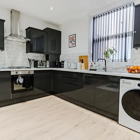 Charming & Cosy 2 Bedroom Flat, Fast Wifi -sleeps 5 Λιντς