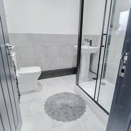 Lejlighed Charming & Cosy 2 Bedroom Flat, Fast Wifi -sleeps 5 *